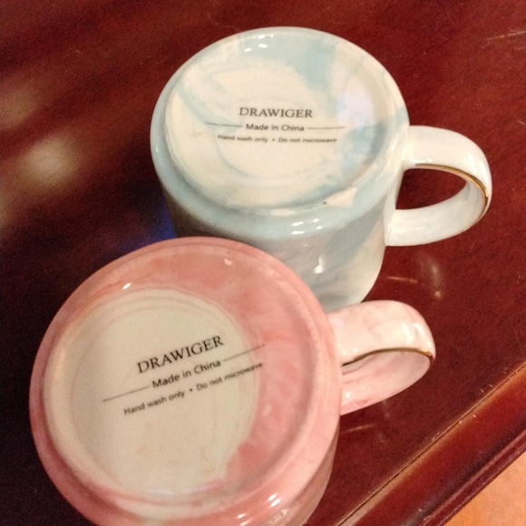 Women's NWOT Couples/Newlywed Gift Marbled & Gold Trimmed Coffee Mugs - Picture 3 of 3